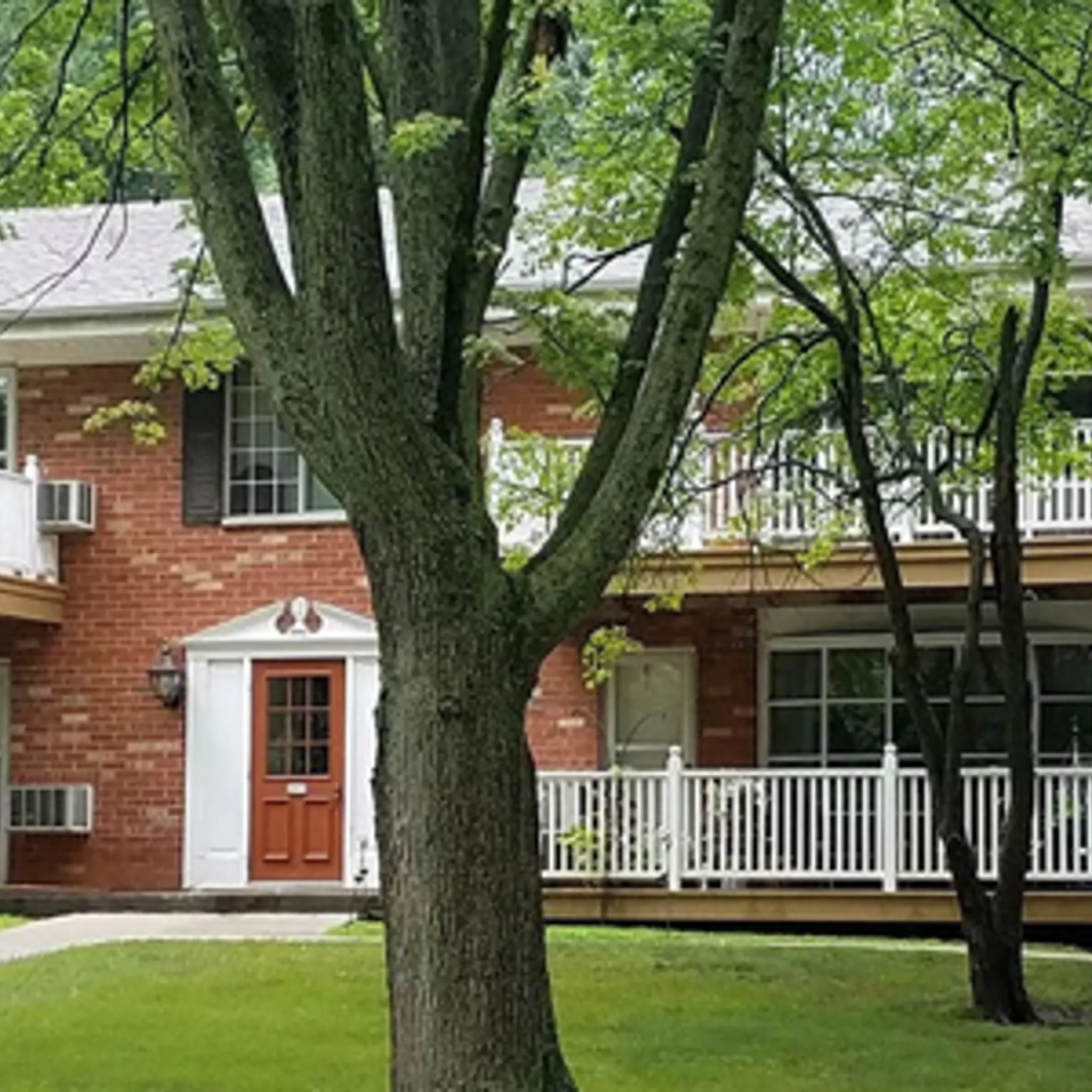 Home Williamsburg Flats